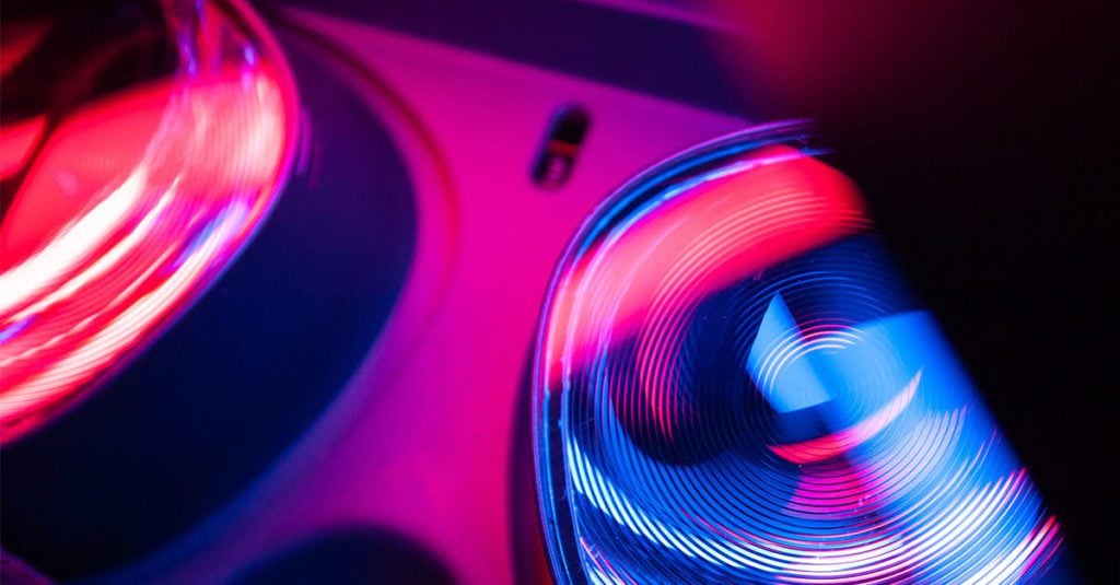 Neue VR-Brille von HTC, Durchbruch bei MicroLED-Displays & beeindruckender VR-Film in 8K
