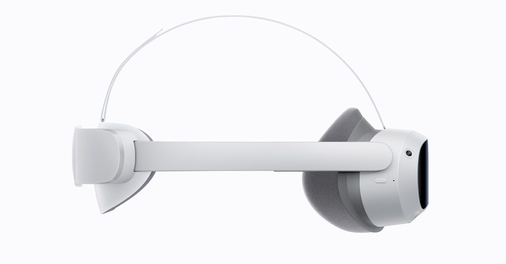 Pico 4 - interpupillary distance (IPD) adjustment options.